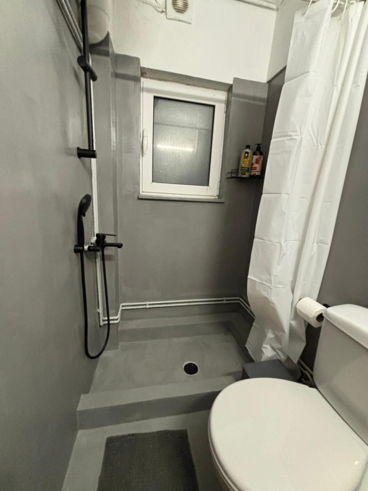 Jacuzzi Studio Close To Athens Airport!! باليني المظهر الخارجي الصورة